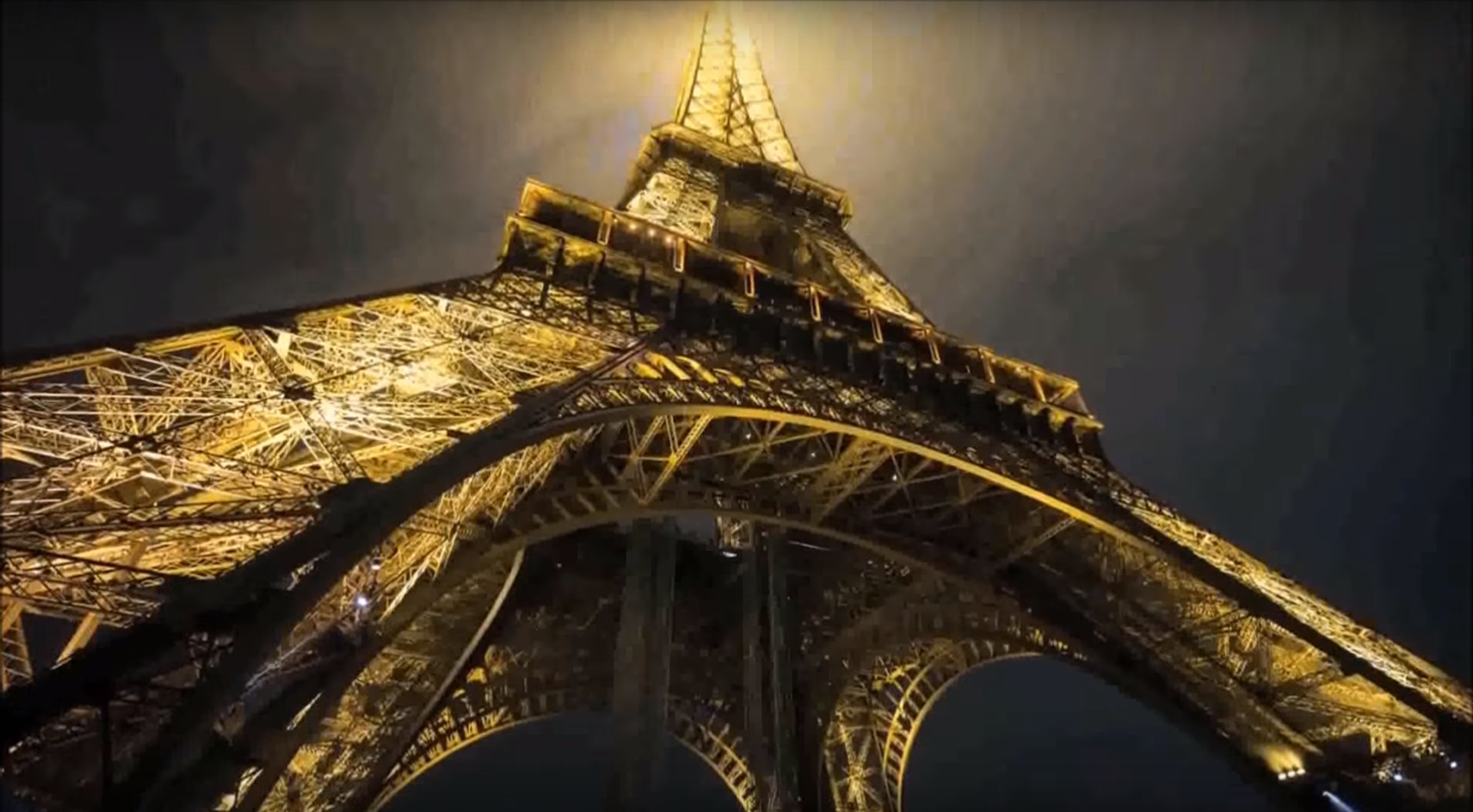 Afbeelding van Web Draait Door: Ode aan Parijs, de stad van de liefde.